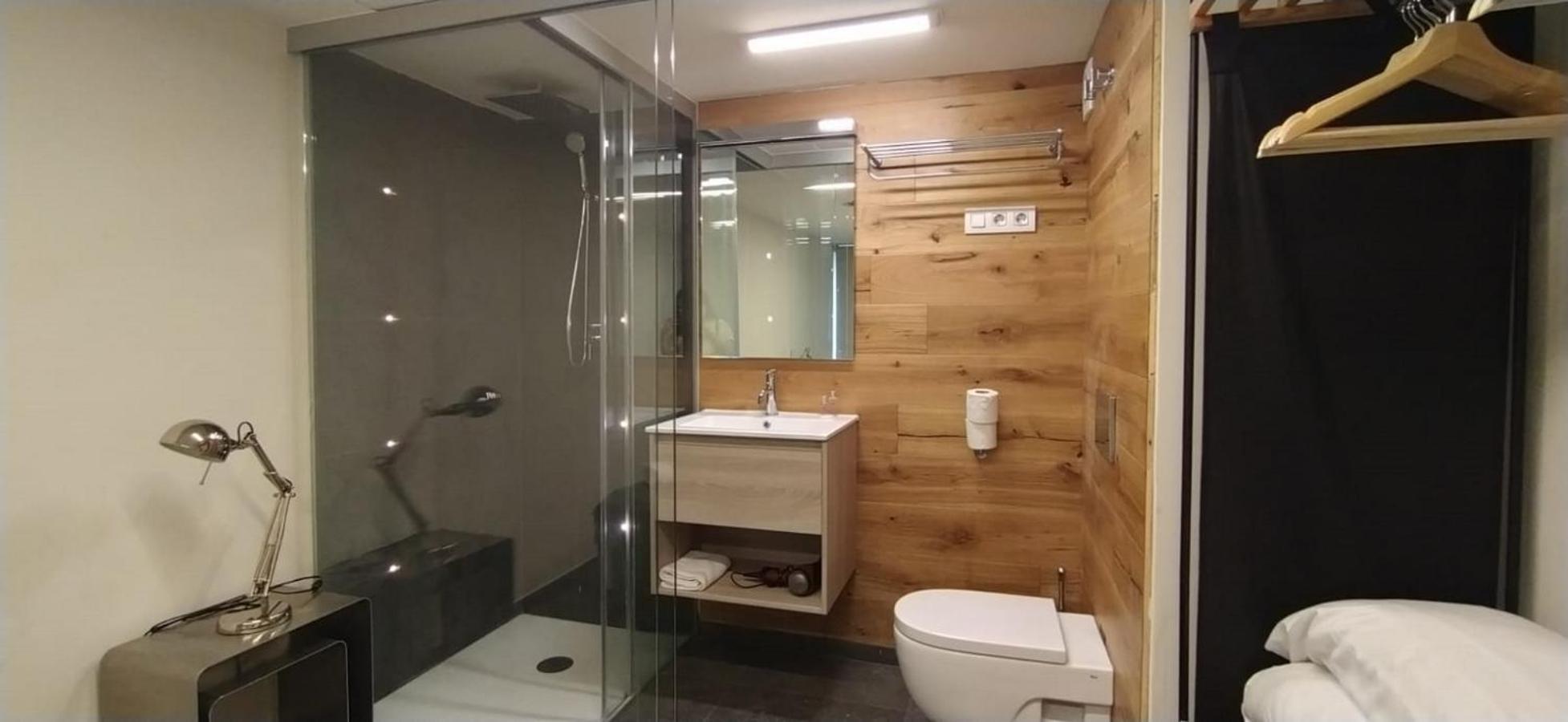 My Space Emirates - Fully Equipped Apartments Near The Beach With Shared Pool Barcelona Room photo