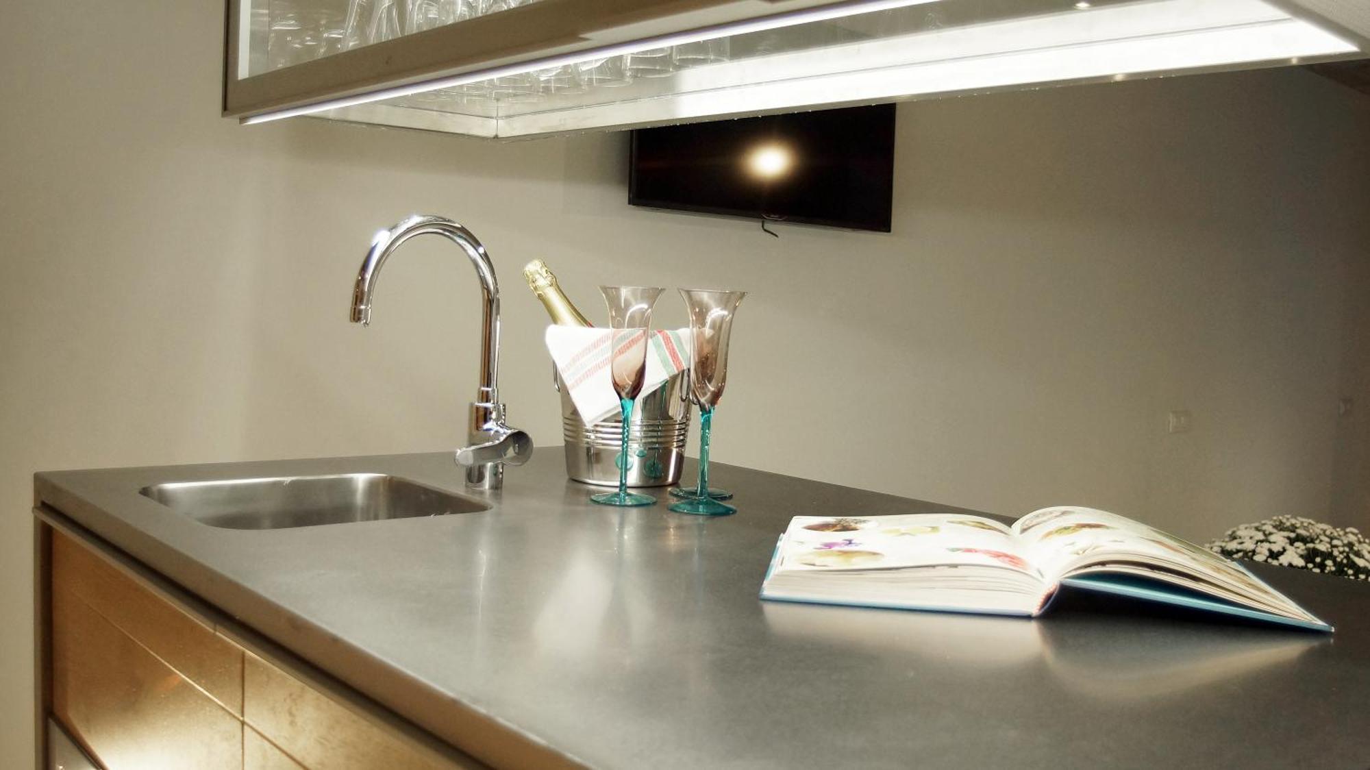 My Space Emirates - Fully Equipped Apartments Near The Beach With Shared Pool Barcelona Room photo
