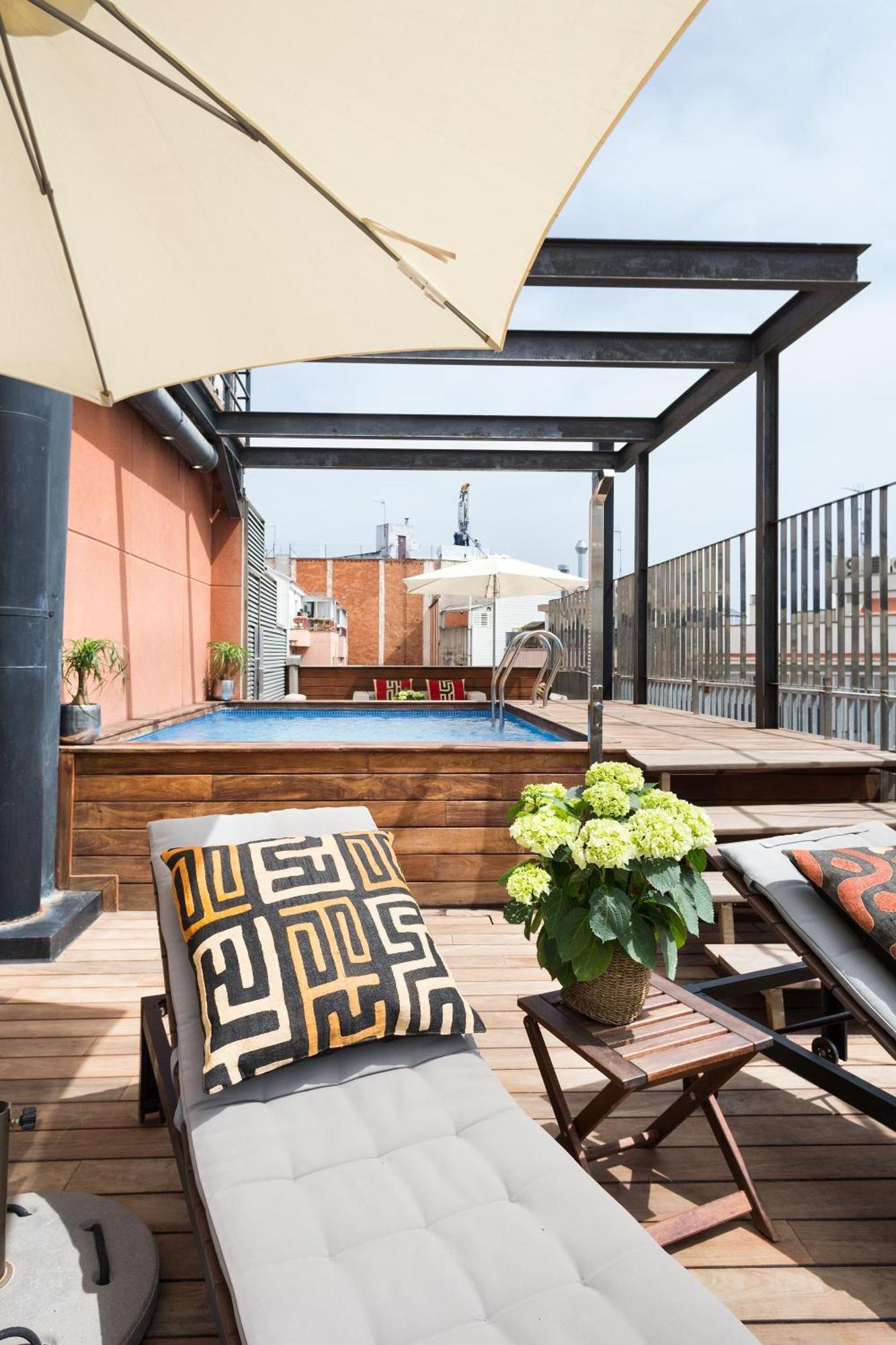 My Space Emirates - Fully Equipped Apartments Near The Beach With Shared Pool Barcelona Exterior photo
