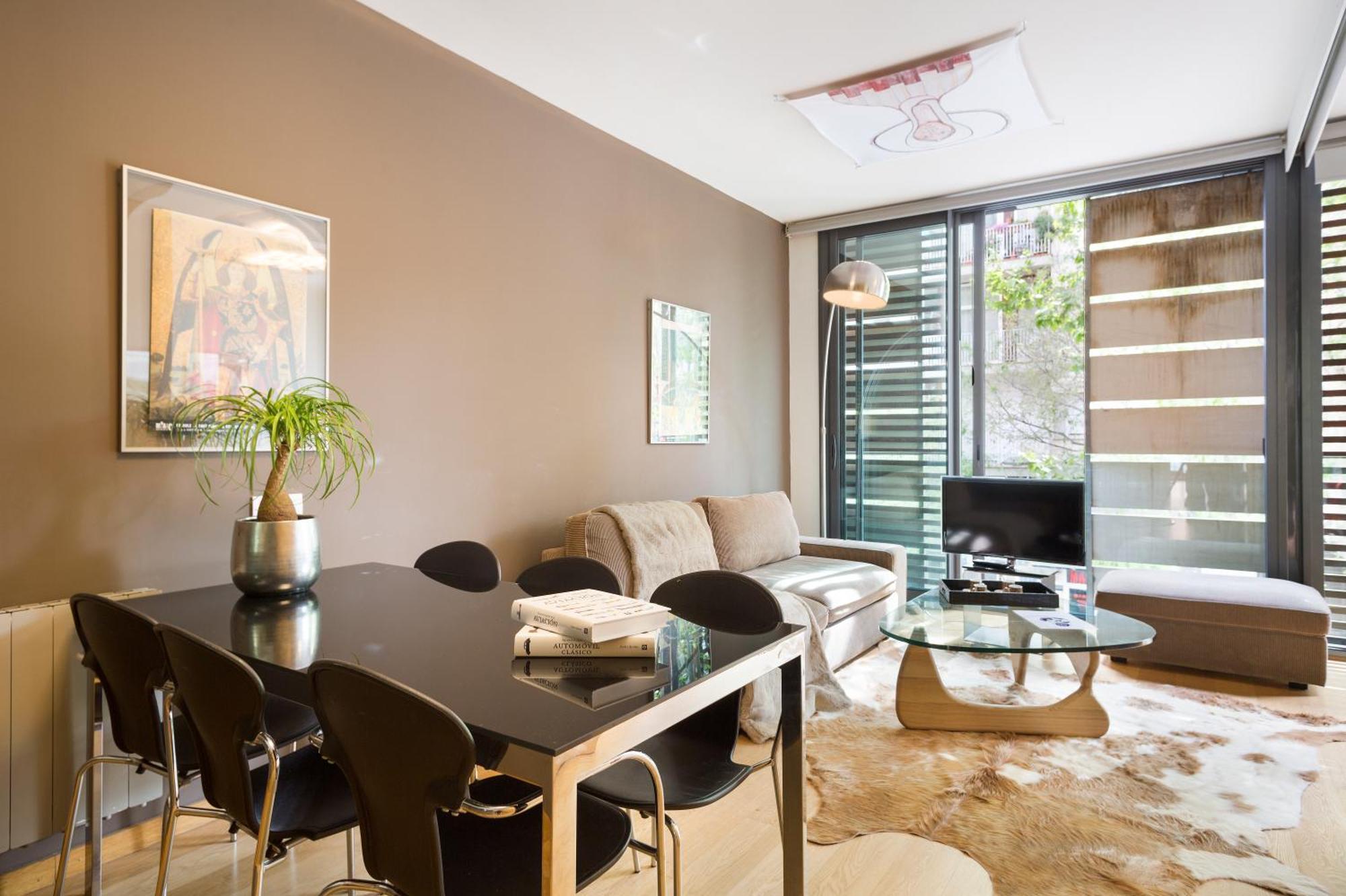 My Space Emirates - Fully Equipped Apartments Near The Beach With Shared Pool Barcelona Exterior photo