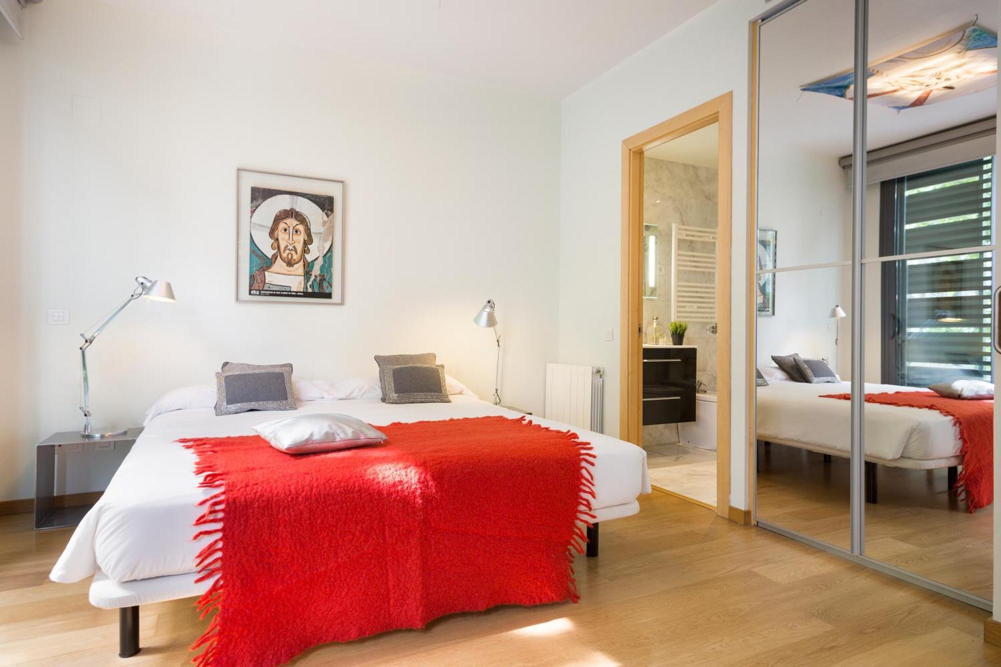 My Space Emirates - Fully Equipped Apartments Near The Beach With Shared Pool Barcelona Exterior photo