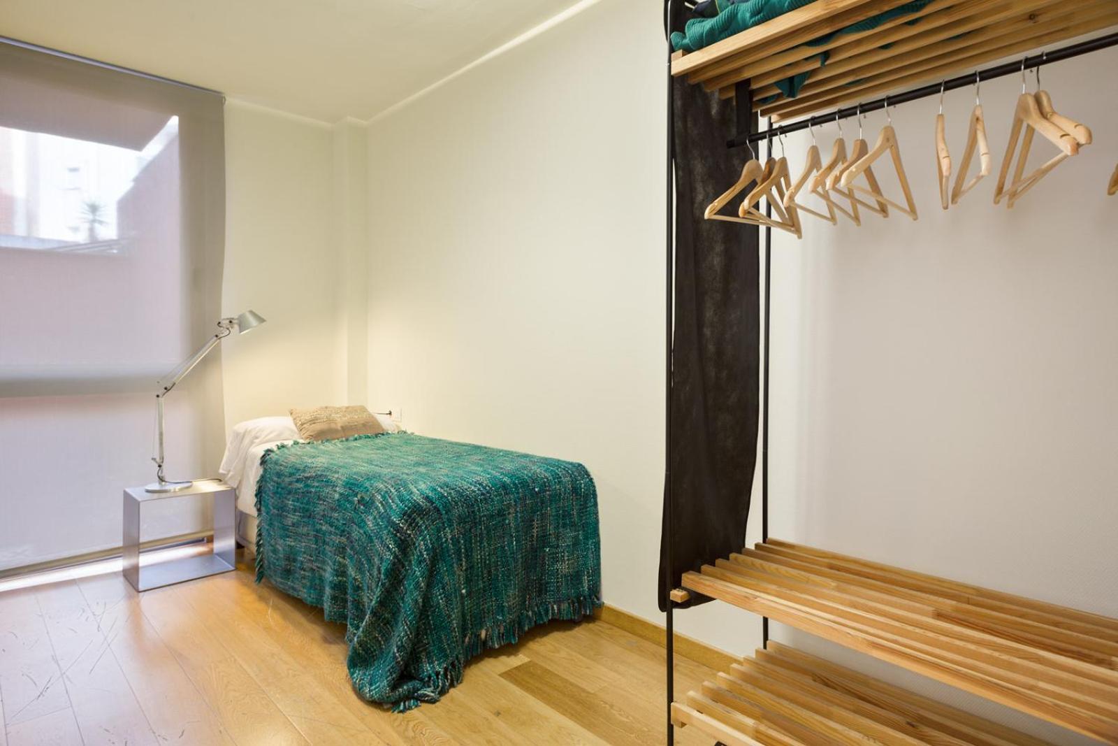 My Space Emirates - Fully Equipped Apartments Near The Beach With Shared Pool Barcelona Exterior photo